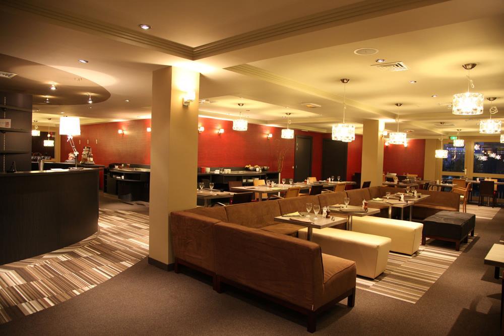 Best Western L'Atelier 117 Maubeuge Restaurant photo
